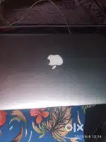 Apple laptop