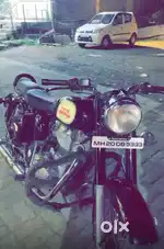Royal Enfield classic 350 bullet in ment condition,