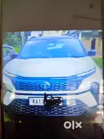Well maintained top end panromic sunroof