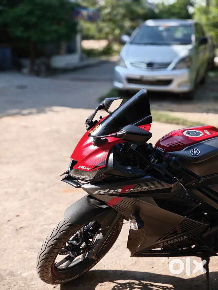 Yamaha R15 modified with exhaust