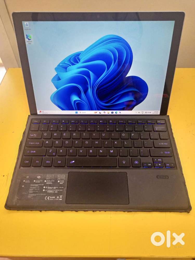 Microsoft surface pro 7 Intel i5 10th gen 8gb ram 128gb SSD