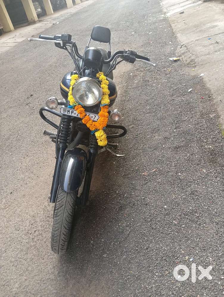 Battery new hai tyre top condition mein best condition mein gadi hai