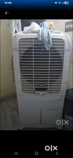 90 Litre KENSTAR cooler in good working condition