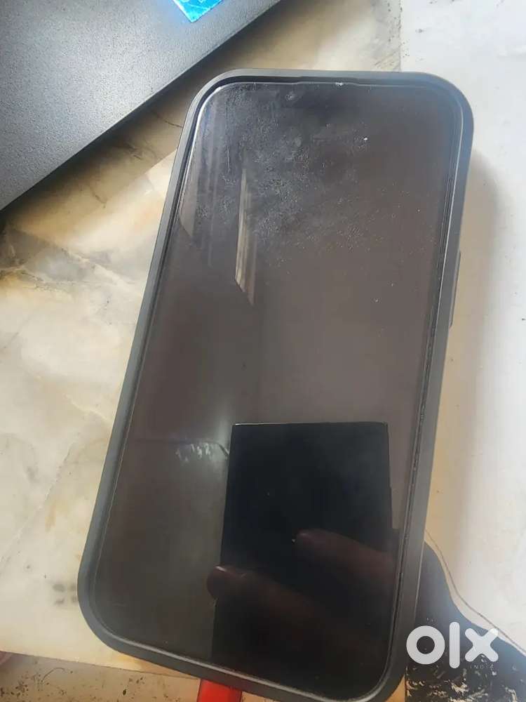 Iphone 13 128gb 100%condition only batery service full and final