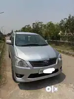 Toyota Innova 2.5 G (Diesel) 8 Seater BS IV, 2013, Diesel