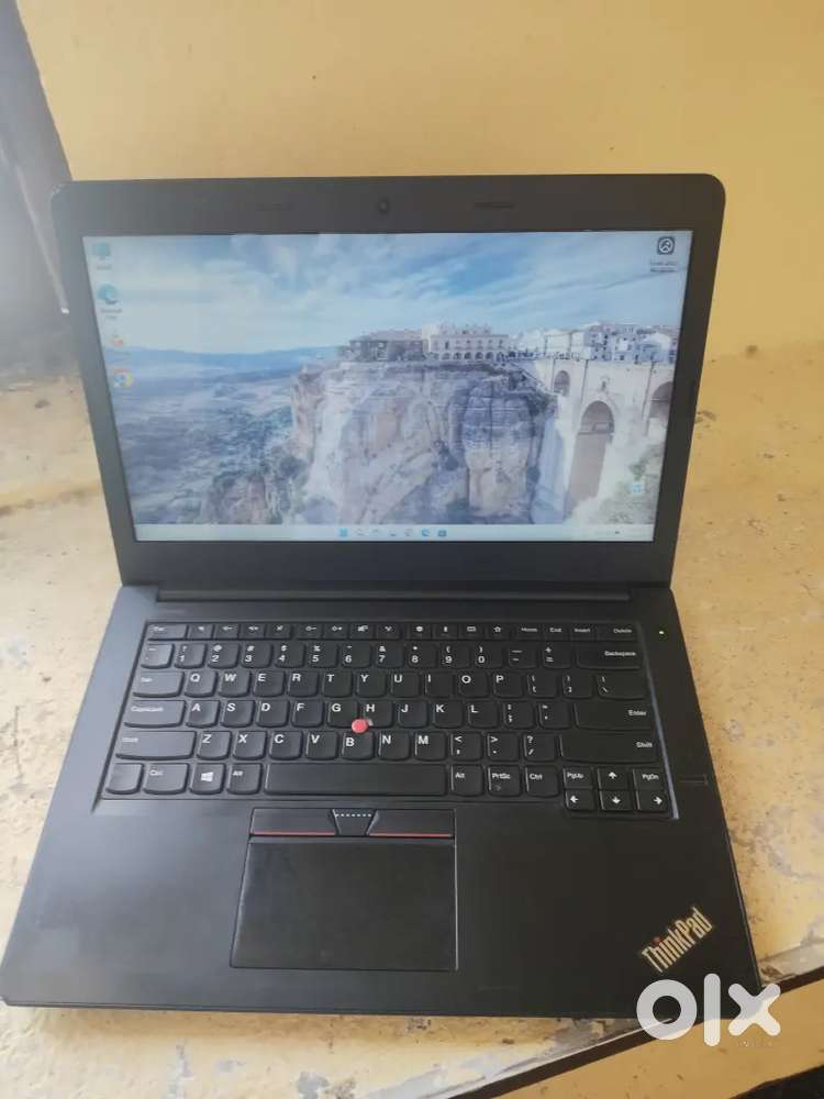 Lenovo i5 7th generation 8gb/500gb SSD