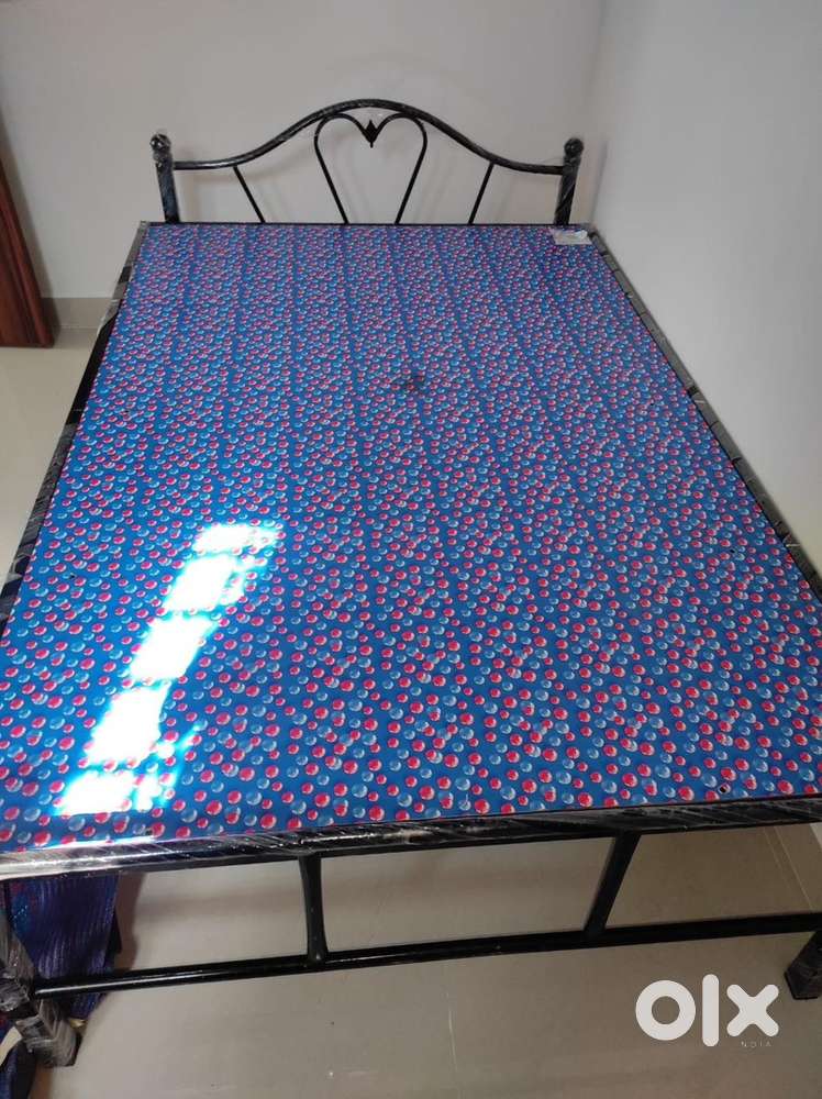 6/4  Metal Double Cot with Plywood Spark