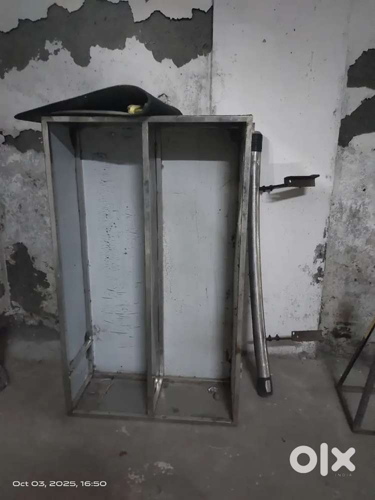 Steel almirah 3*5 feet