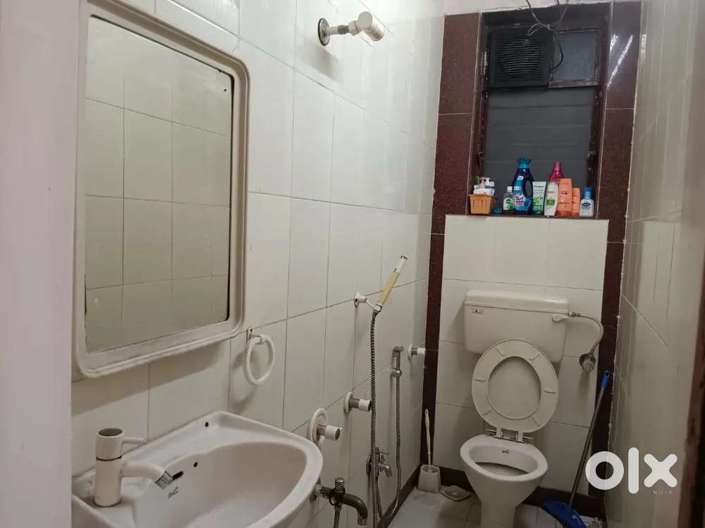 Matunga near station 1 BHK fully furnish