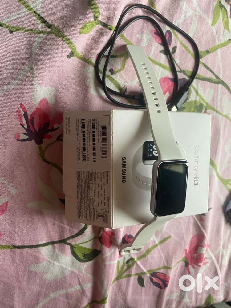 Samsung galaxy fit3 smart watch for sale