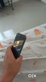 Iphone 8 bechna h bss display on.nhi h display lgani pregi bss apko 2k