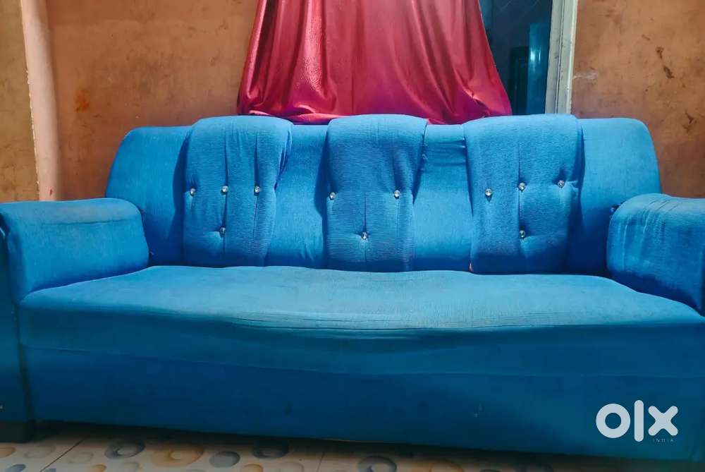 Sofa sell who can intrest mesg me good condition