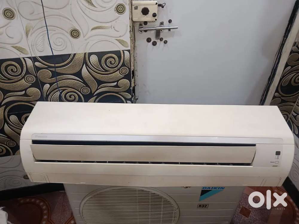 1.5 ton split AC  Daikin 2023 model original part new brand