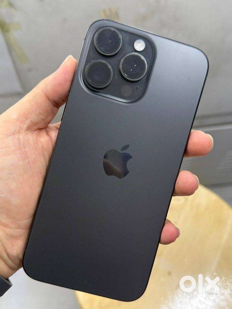 Selling My iPhone 15 Pro Used Like New , 98% Battery , Variant 128 GB.