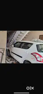 Maruti Suzuki Swift 2017 Petrol 27000 Km Driven