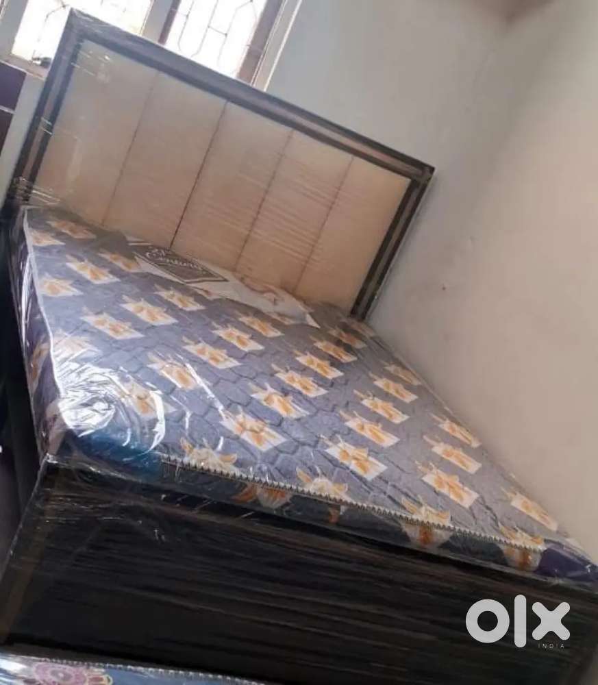 Brand new queen size bed without storage With mattress in wholesale p