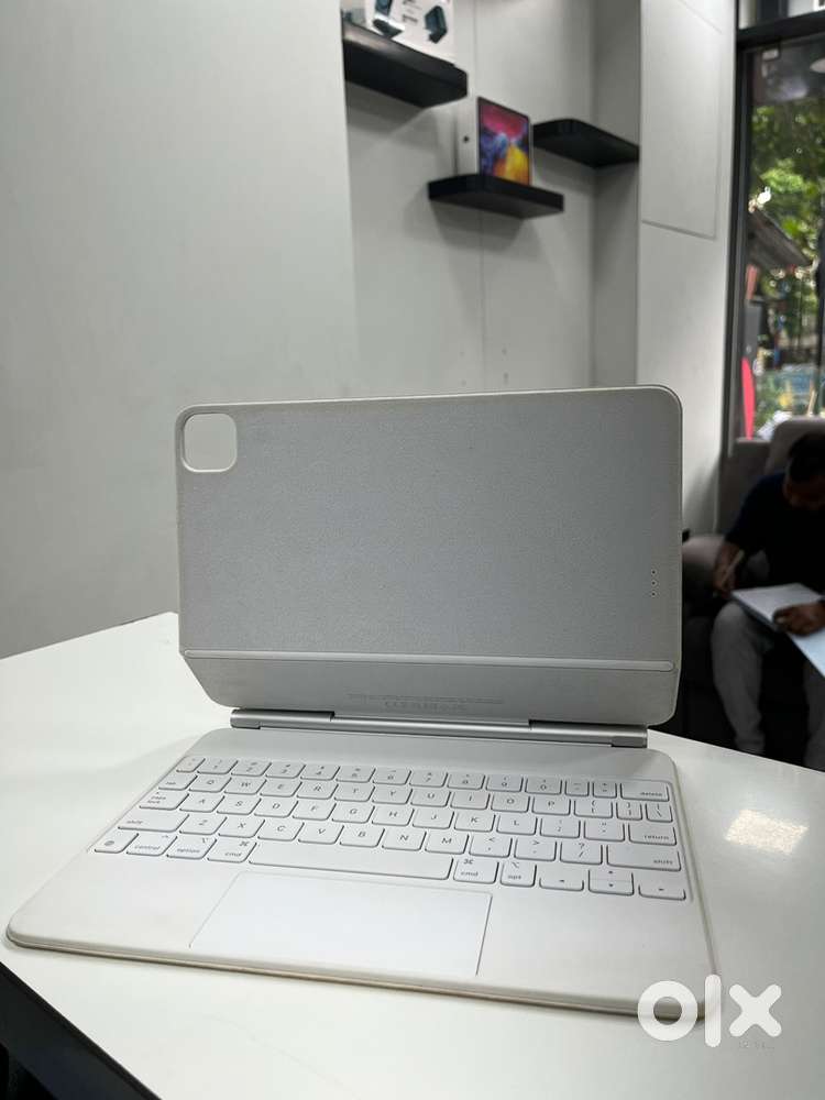 Apple Magical Keyboard _ ipad pro 1 to 5, air 4 & 5 Model supported