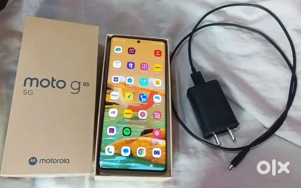 Selling moto g85