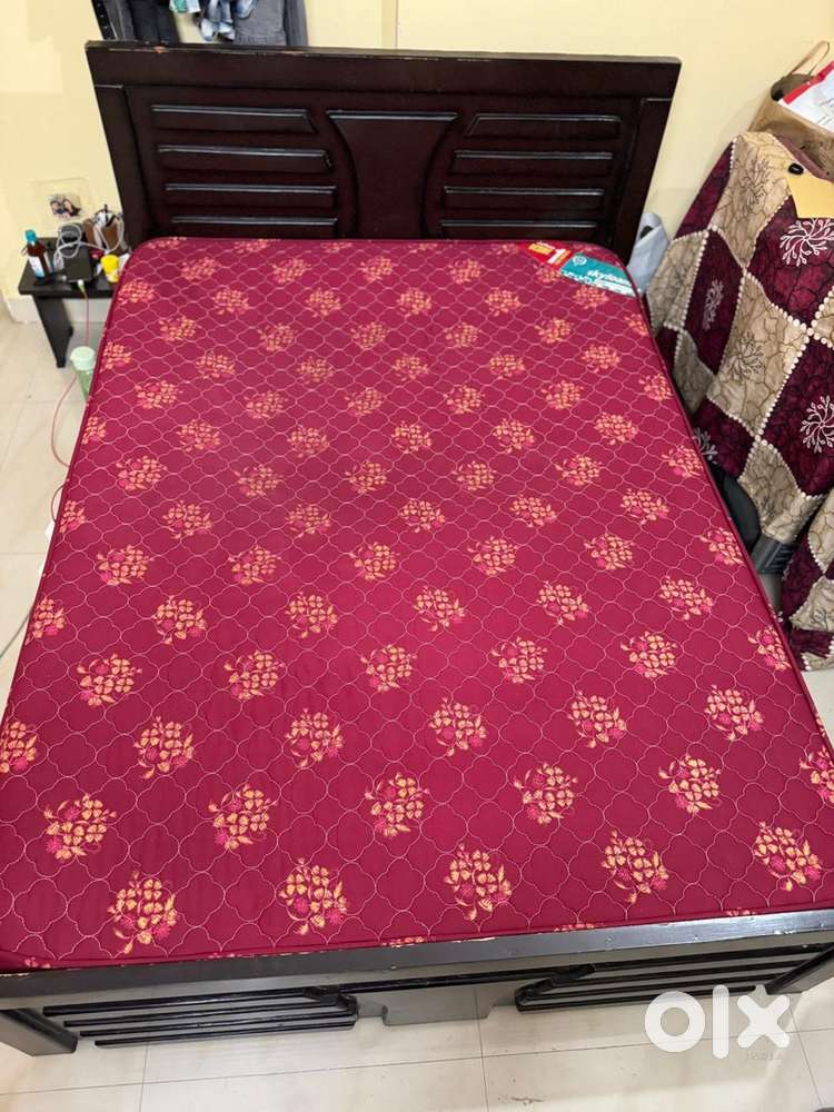 1 Sofa Sets and 2 Mattresses for Sale