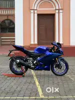 YAMAHA R15 V4 (2501)