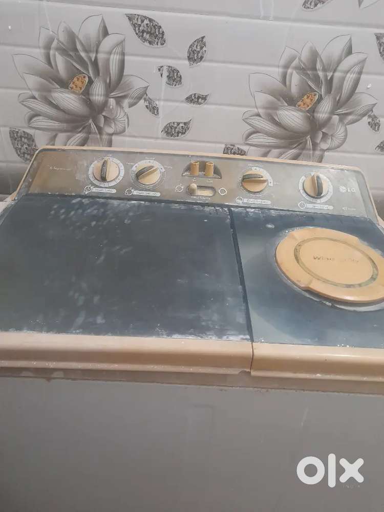 Chalti condition Mein LG ki semi automatic washing machine