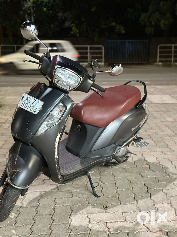 Access 125 2021 model urgent sale