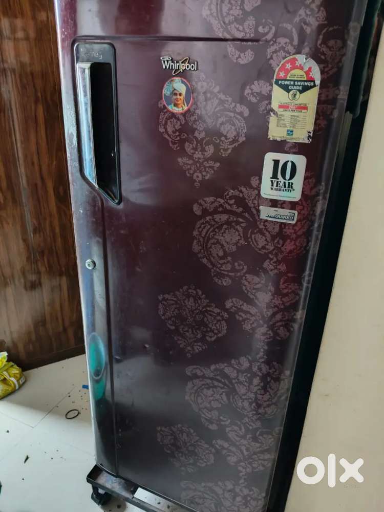 Whirlpool 190ltr Fridge with stand