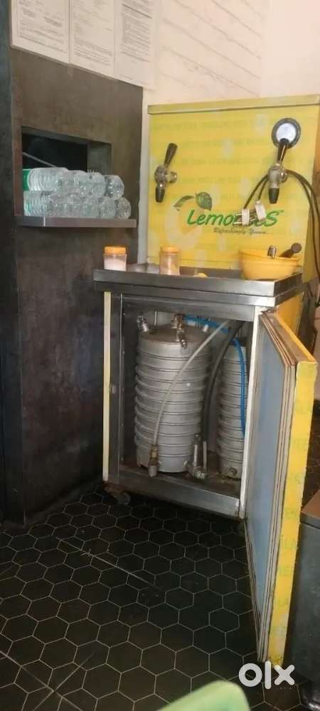 Soda making machine