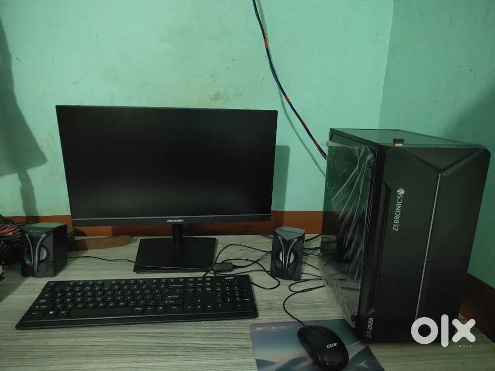 One month USD system+ups 22 inch Full view monitor 8ram 256ssd 500hd