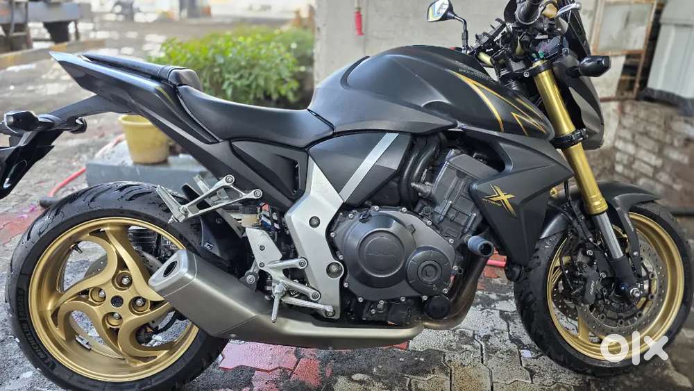 2016 registered HONDA CB1000R (ABS combined braking variant)