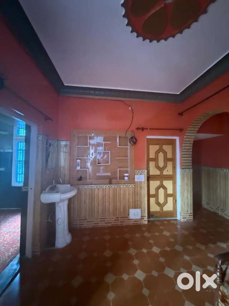 1 lobby 3 rooms and 2 bathroom and 1 kitchen and some matting and sofa
