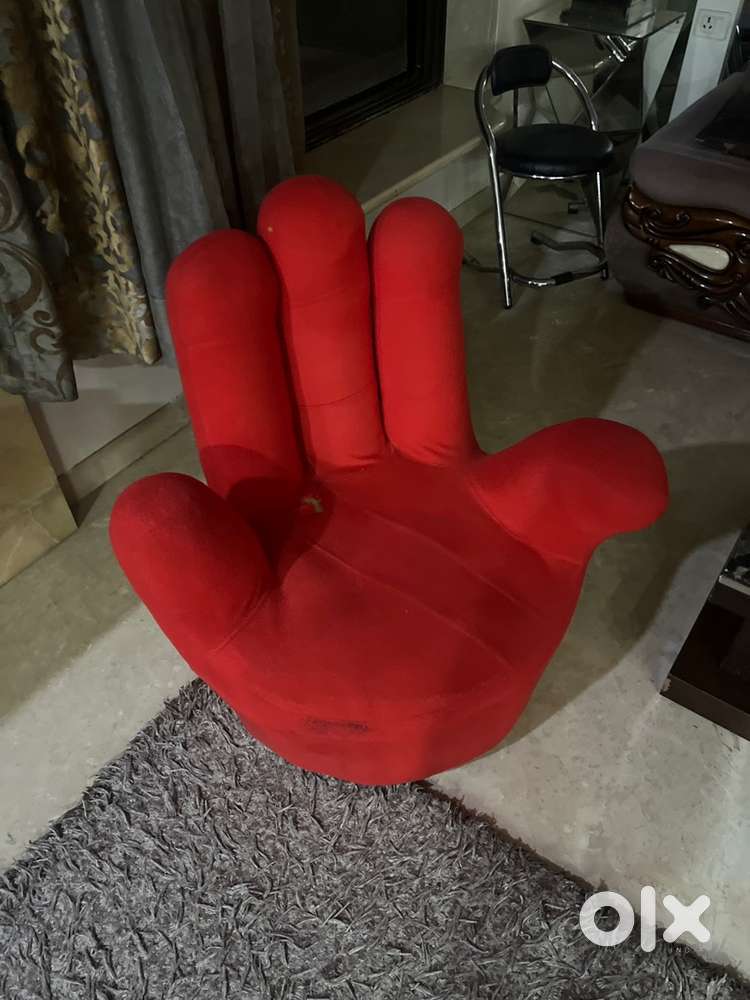 Cute Palm shape rotating chair