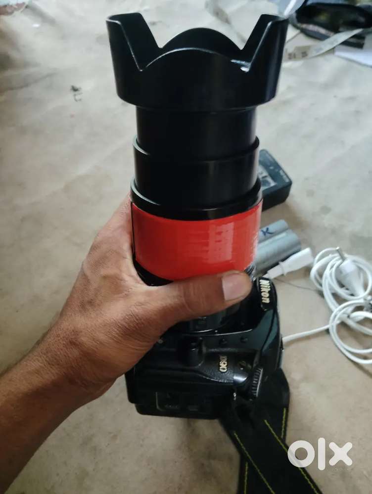 Nikon D90 good condition me h