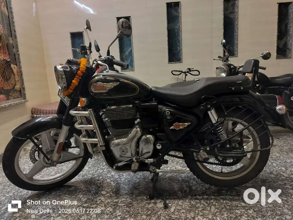 Royal Enfield bullet 350 December 2023 model, excellent condition,