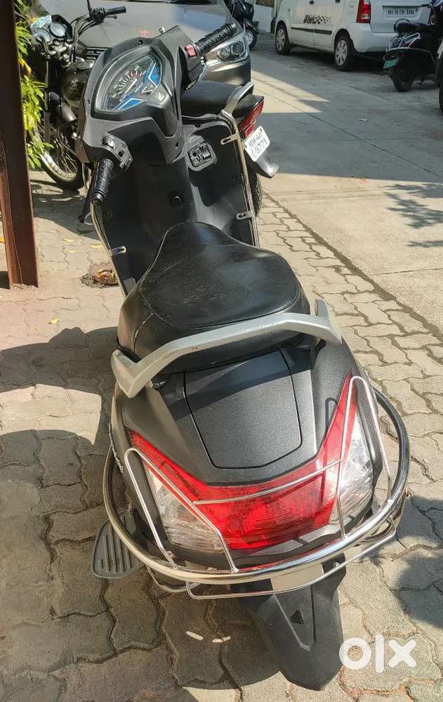 I sell My Activa Deluxe mat Black Good Condition