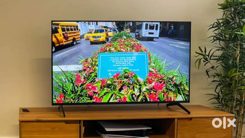 50 INCHES ANDROID SMART 6 Days Used