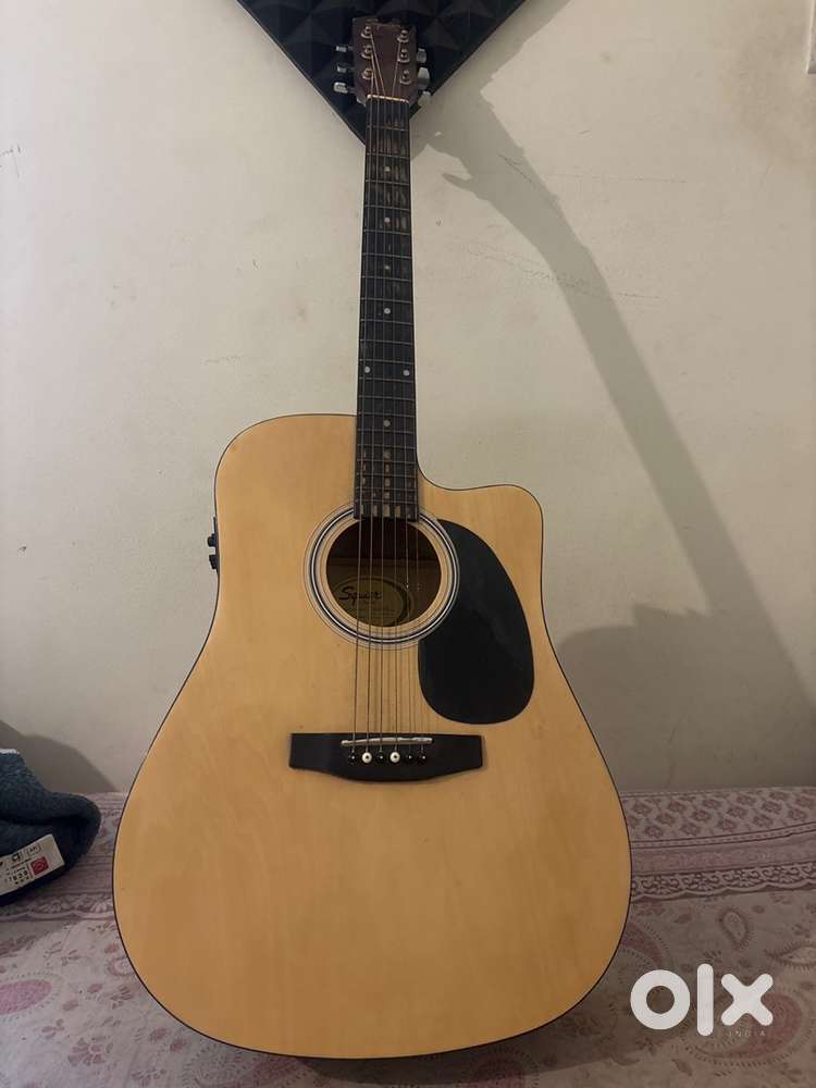 Femder squire Semi acoustic guitar