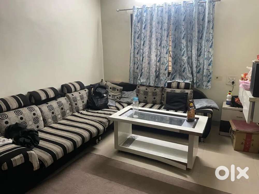 2 bhk flat available in bhawarkua, bholaram,