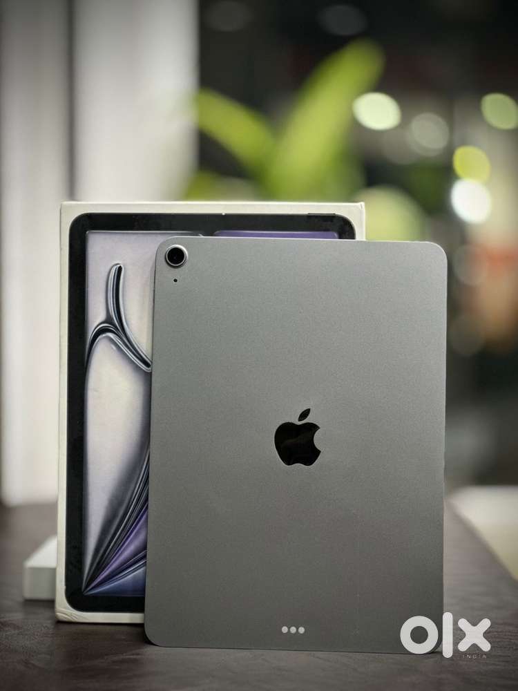 Apple iPad Air M3 128 11 inch in Warranty