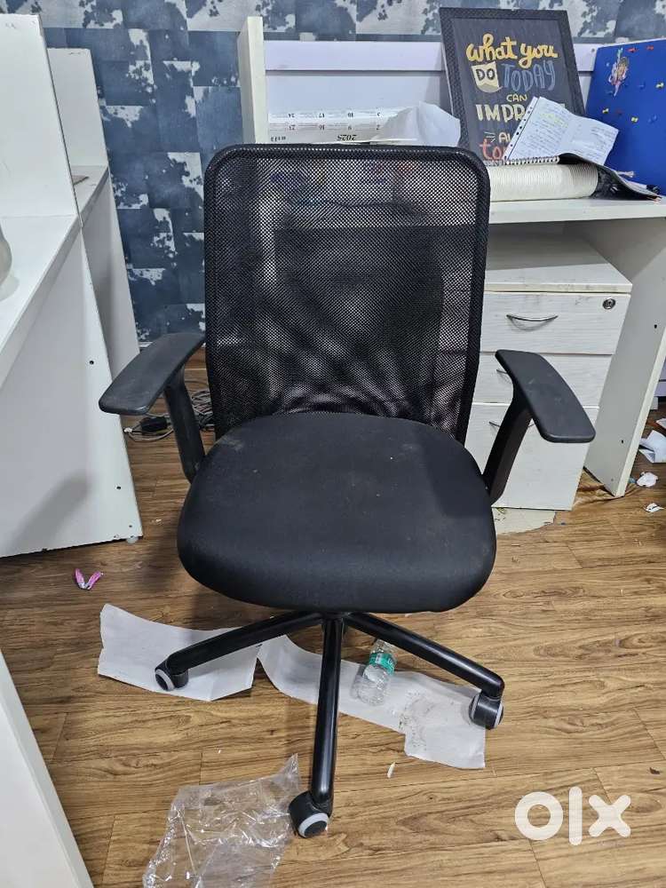 Computer rolling chairs