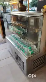 DISPLAY FRIDGE