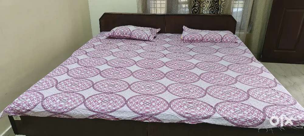 Double bed with mattress, without box