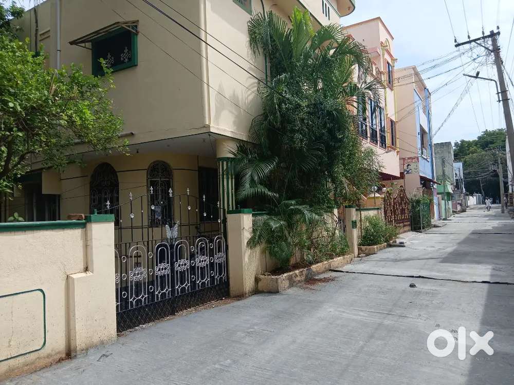 Close to CMC & Narayani Hospital. Calm & posh residential area.