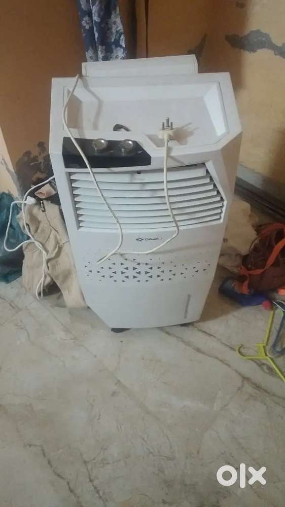 Bajaj cooler