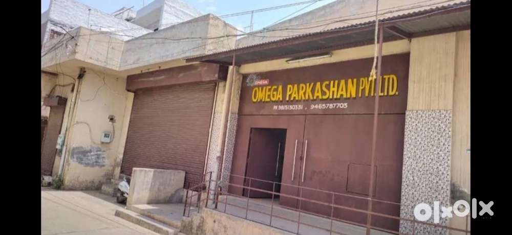 2 shops with parking