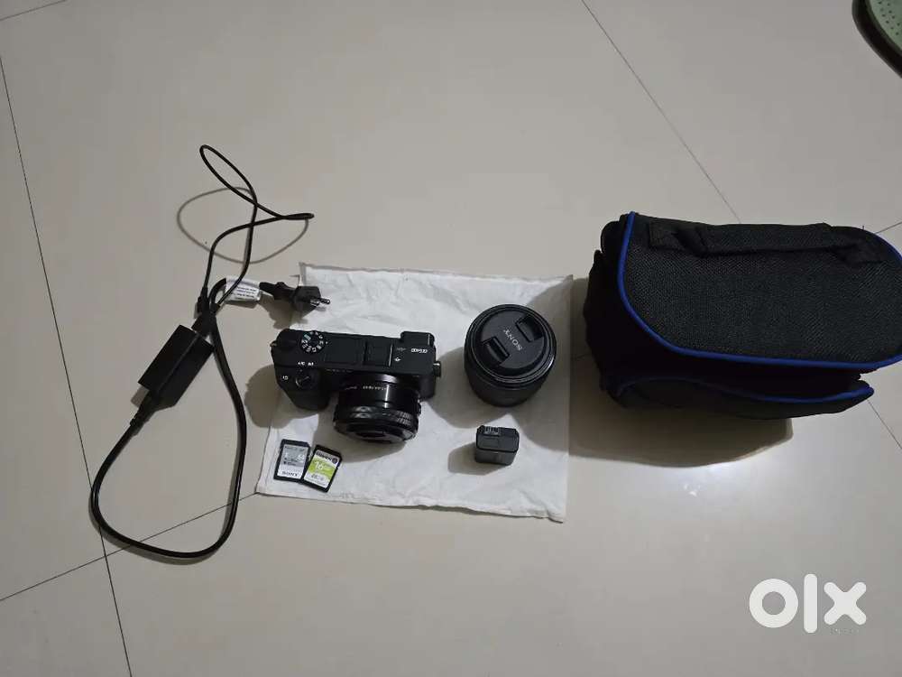 Sony A6400 + 50mm f/1.8 Lens – Excellent Condition!