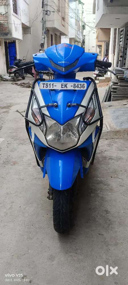 Blue Dio  Honda