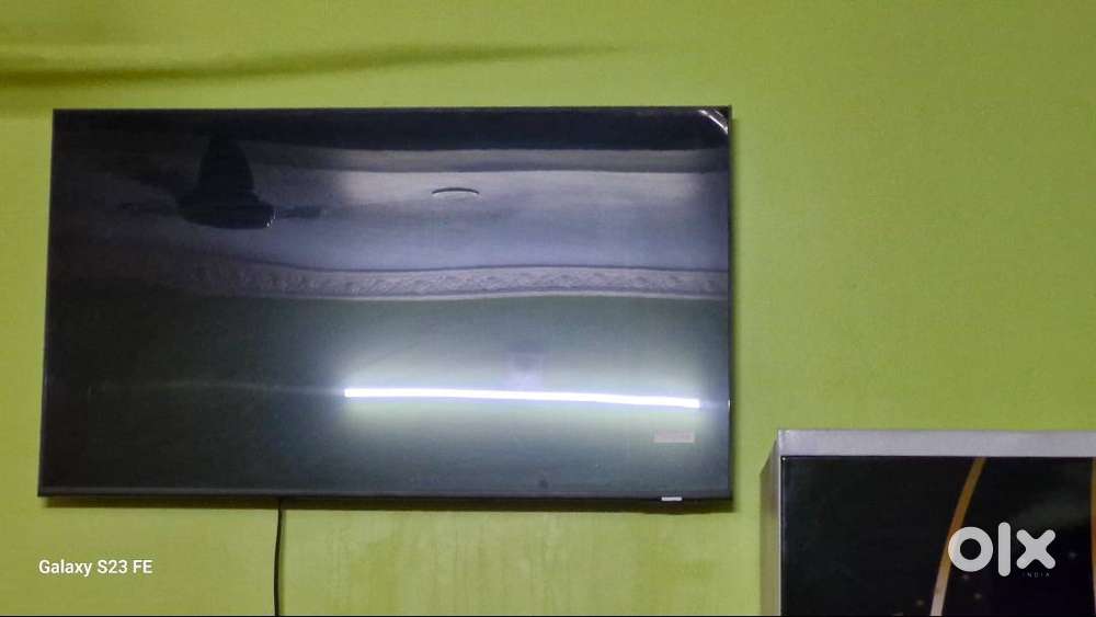 SAMAUNG SMART 43 QLED TV