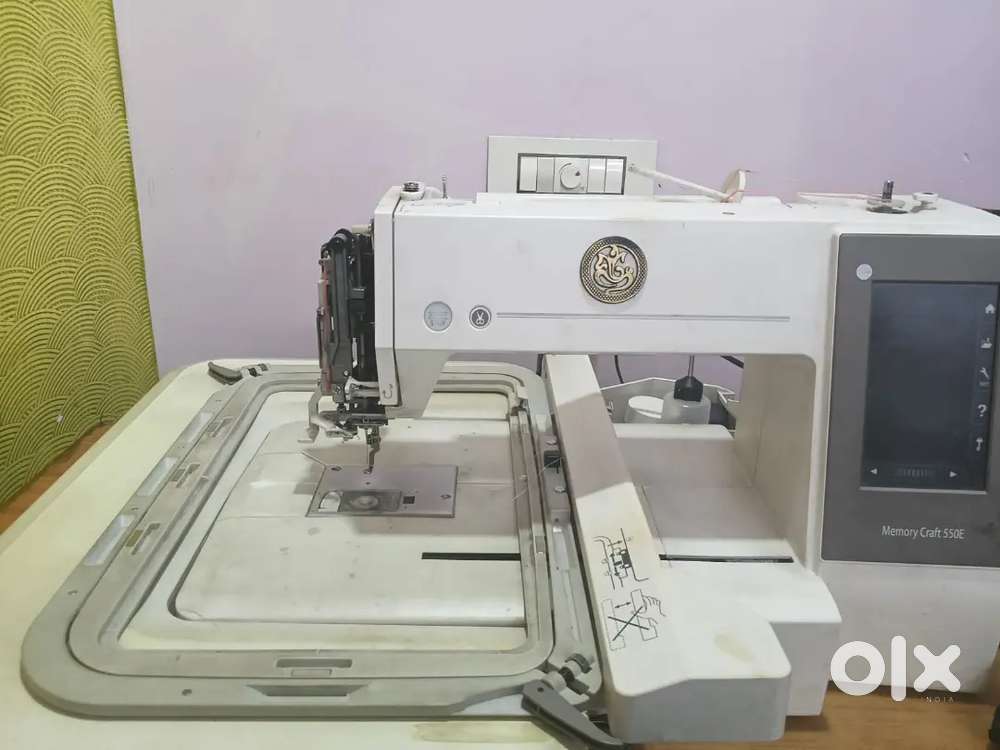 Computer embroidery machine