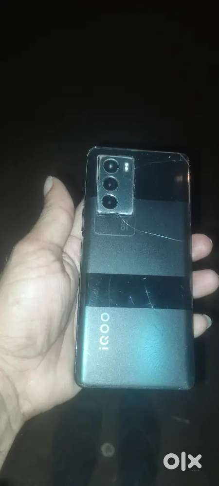 VIVO iQOO 9 SE